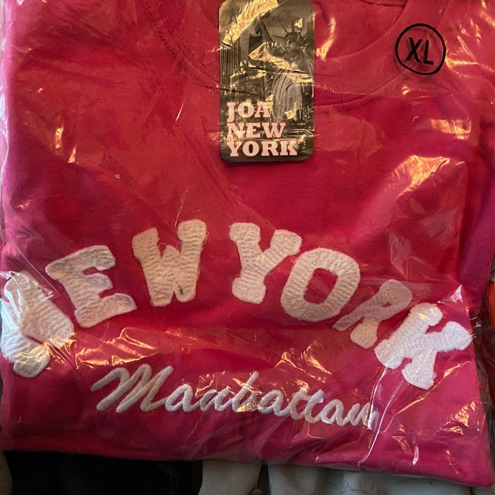 Pink Manhattan New York T-Shirt